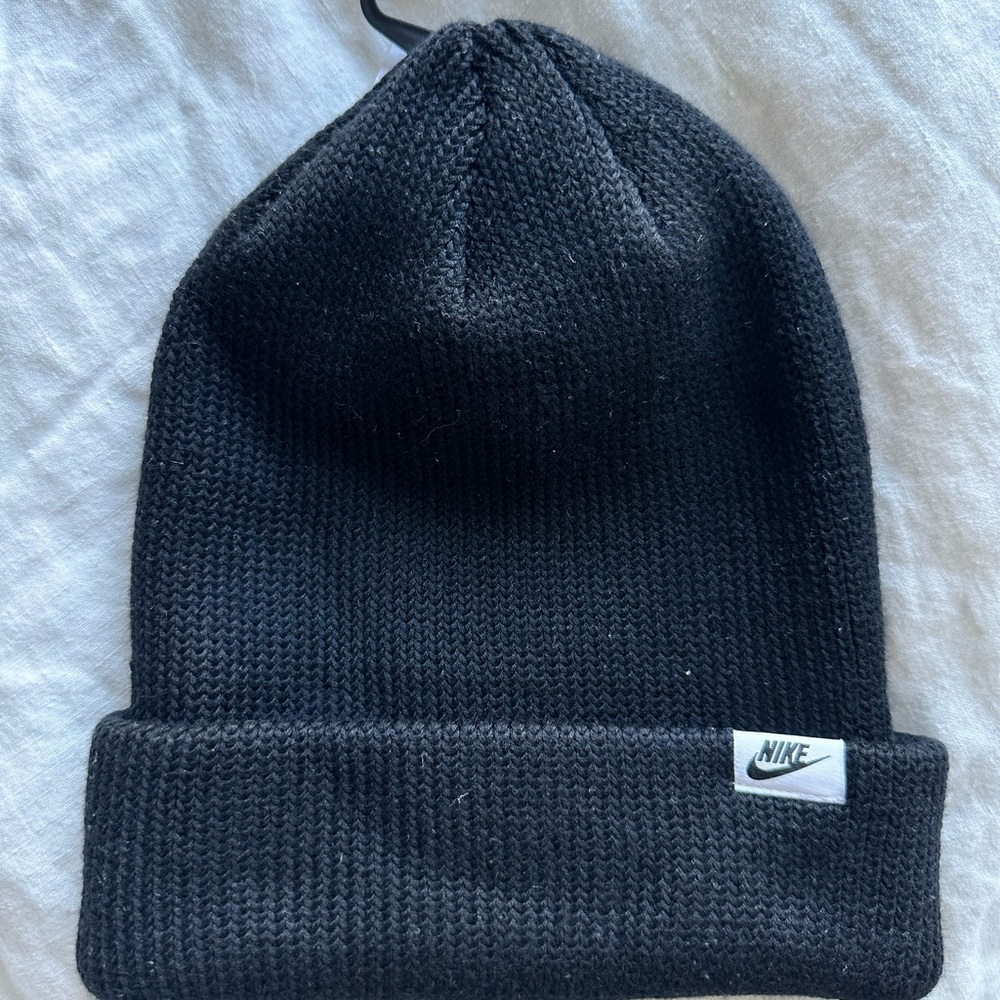 Nike Black Knit Beanie - Picture 2 of 3